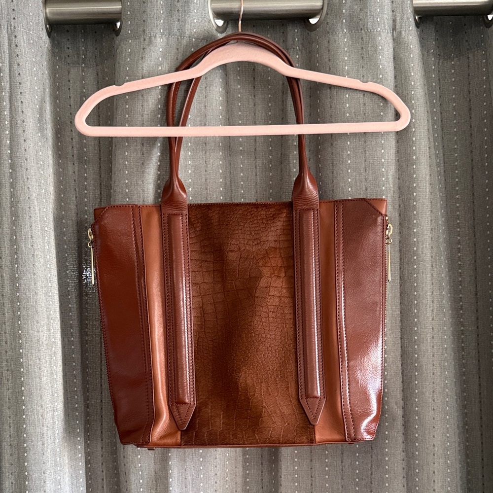 Pour La Victoire Large Tote Bag in Leather and Pony Hair brown with gold accents - Picture 3 of 15